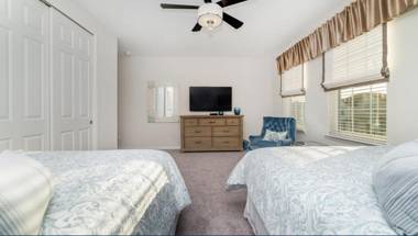 Elegant Pool Villa Disney Themed Rooms Just Door Steps from Disney World Sleep 11 People