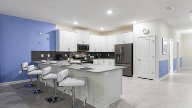 Brand New Luxury Pool Villa-8807IC