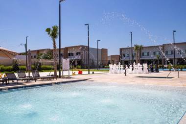 Luxury 4 Bedroom Home Close to Disney 7487