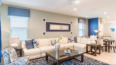 Akuna Matata Elegant Home