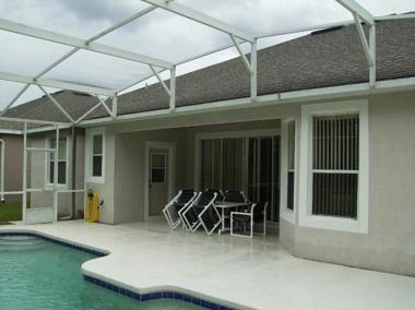 Spend all day in Disney and return to your 5 bedroom house to relax