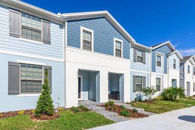 Splendid 5 Bd w/ Pool @ Windsor Westside 8921