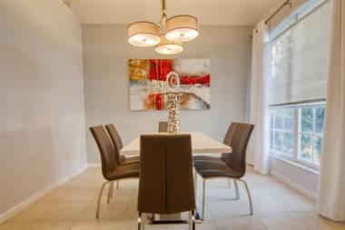 5 Bedroom 3 and half Bathroom Luxury Villa at Windsor Palms