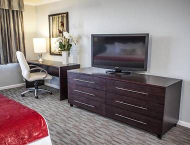 Remodeled Suite with Superb Amenities in Kissimmee - One Bedroom #1