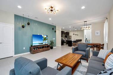 Exquisite Spacious and Close to Disney 6 BD Home #6WS483