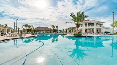 Spacious and Luxurious Home With Splash Pool Close to Disney #4ST804