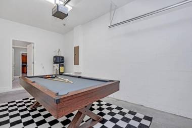 Appealing Large 5BD Home Close to Themed-Parks #5PP961