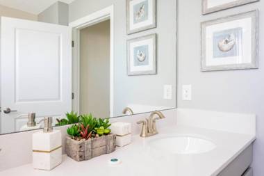 Stunning 4 Bd Close to Disney w/ Pool @ Storey Lake Resort 4369