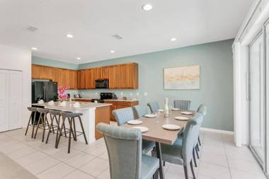 6BR Luxury Home - Family Resort - Private Pool BBQ Games!