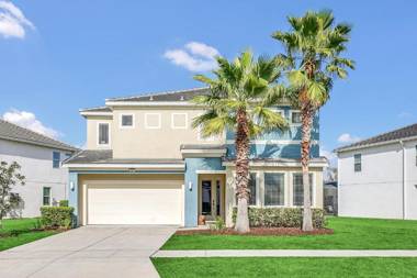 6BR Luxury Resort Home - Private Pool Hot Tub and Games!