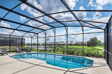 Family Resort - 6BR Luxury Home - Private Pool BBQ and Theater