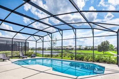 Family Resort - 6BR Luxury Home - Private Pool Home Theater BBQ and More