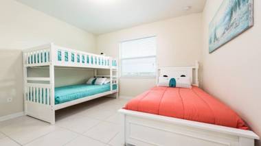 VHC442 - Storey Lake Resort - 3 Bed 2 Baths Apartment