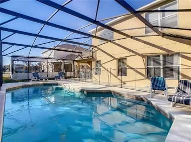 Summer Fun- Delightful Family Villa with South Facing Pool with Spa and games room in prime location