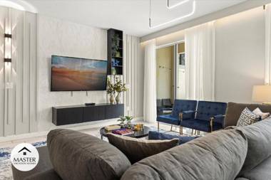 5 Bedroom- 4 Bathroom Storey Lake 5007 WA