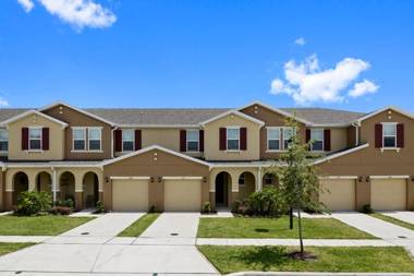 Stunning 4 Bd w/ GameRoom Close to Disney 5110K