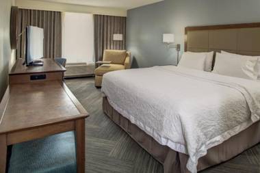 Hampton Inn & Suites at Lake Mary Colonial Townpark