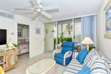 LaPlaya 102E-Tropical garden view near the pool!