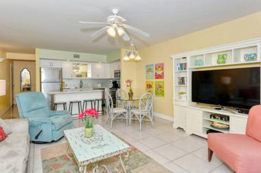 LaPlaya 103A Time to relax Enjoy the peaceful private beach just a shells throw from your door