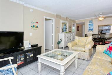 LaPlaya 201E Nestled in the palms just steps from the pool