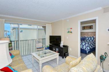 LaPlaya 201E Nestled in the palms just steps from the pool