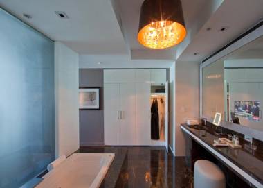 Hotel Beaux Arts Autograph Collection