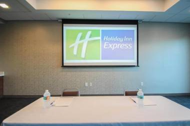 Holiday Inn Express & Suites Miami Airport East an IHG Hotel