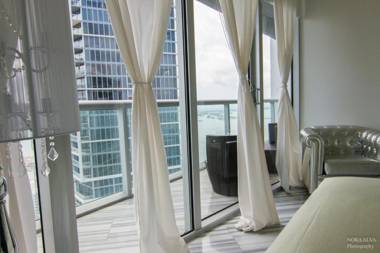 LUXURY 5-STAR CONDO @47TH floor in Icon Brickell !
