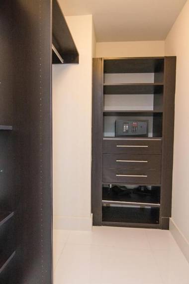 Luxury 5-star Condo @37th floor in Icon Brickell 2b/2b