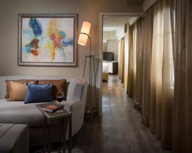 Courtyard Miami Beach South Beach