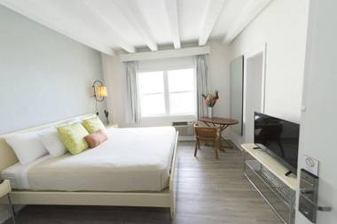 Broadmore Miami Beach