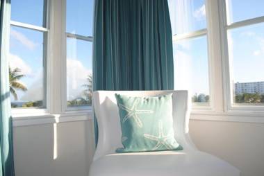 Beacon South Beach Hotel