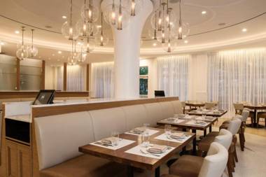 Iberostar Berkeley Shore Hotel