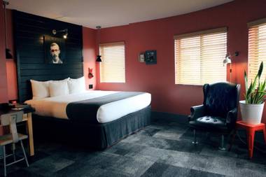 Hotel Gaythering - Gay Hotel - All Adults Welcome