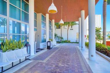 Dharma Home Suites Miami Beach at Monte Carlo
