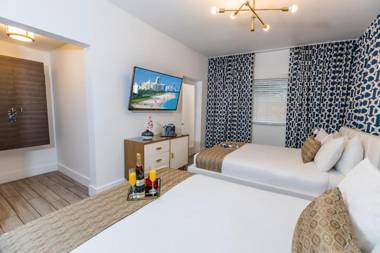 Oceanside Hotel and Suites