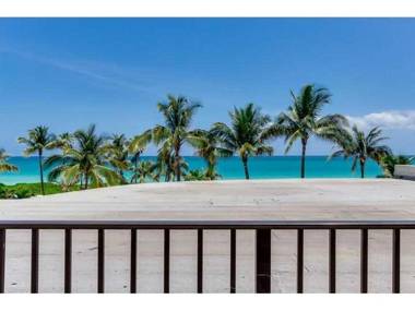 Miami Beach Suncoast Apartment I - Balcony Front Beach