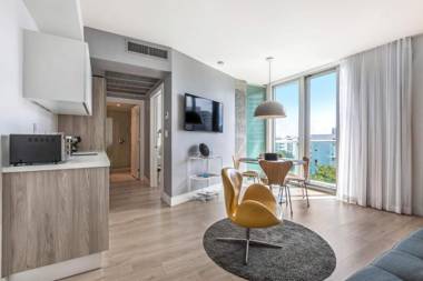 Boutique Hotel Suite 1215 West Avenue