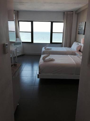 Ocean Front Units at Casablanca