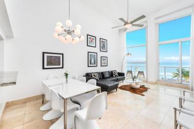 Oceanfront Loft at Castle Beach Club -M15