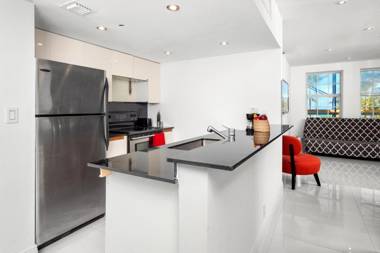 South Beach Suites in Ocean Drive