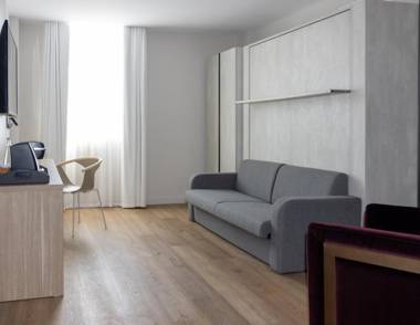 Uma House by Yurbban South Beach