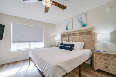 Destin Beach House - Just A Splash by Panhandle Getaways