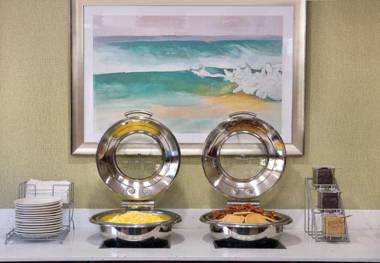 Hawthorn Suites by Wyndham Naples