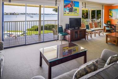 Charter Club Resort Of Naples Bay By Diamond Resorts