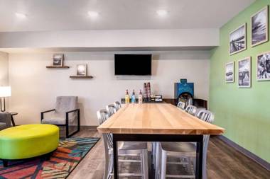 WoodSpring Suites Naples West