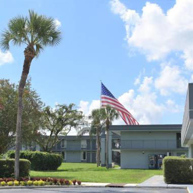 Super 8 by Wyndham Ocala I-75