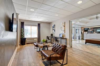 OYO Townhouse Orlando West