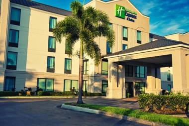 Holiday Inn Express Hotel & Suites Tampa-Oldsmar an IHG Hotel