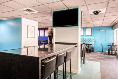 Quality Inn & Suites Near the Theme Parks